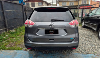 NISSAN X-TRAIL 4X2 2017 lleno