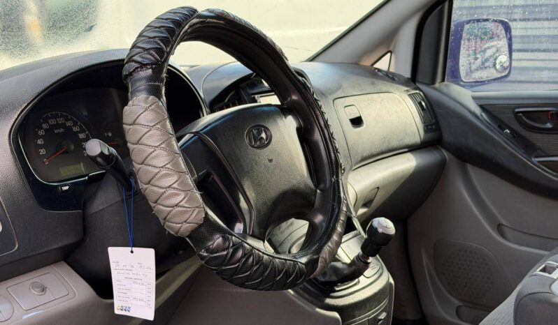 HYUNDAI H1 2010 lleno